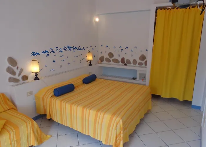 Flavia - Adults Only Ponza