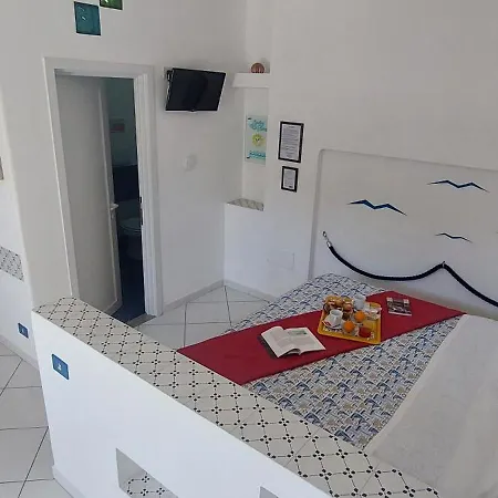 Flavia - Adults Only Bed and breakfast Ponza