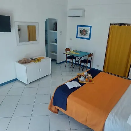 Flavia - Adults Only Bed and breakfast Ponza