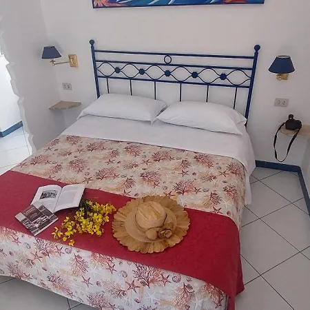Flavia - Adults Only 3* Ponza