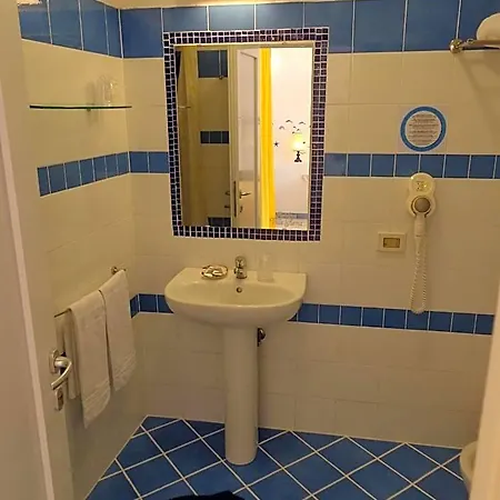 Flavia - Adults Only Bed and breakfast Ponza