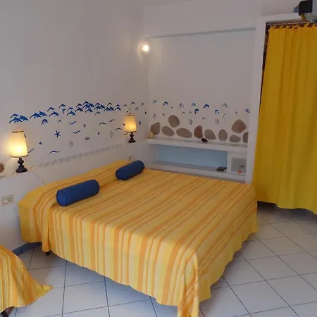 Flavia - Adults Only Ponza