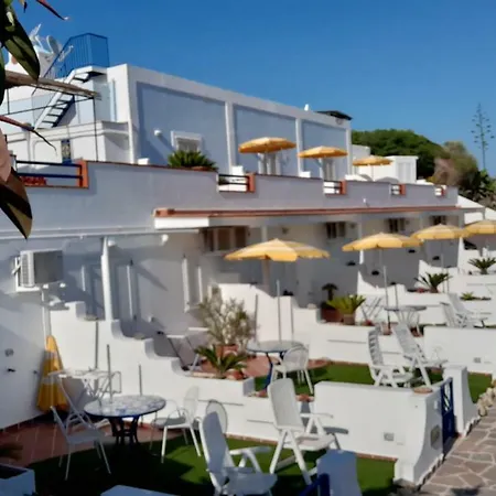 Flavia - Adults Only * Ponza